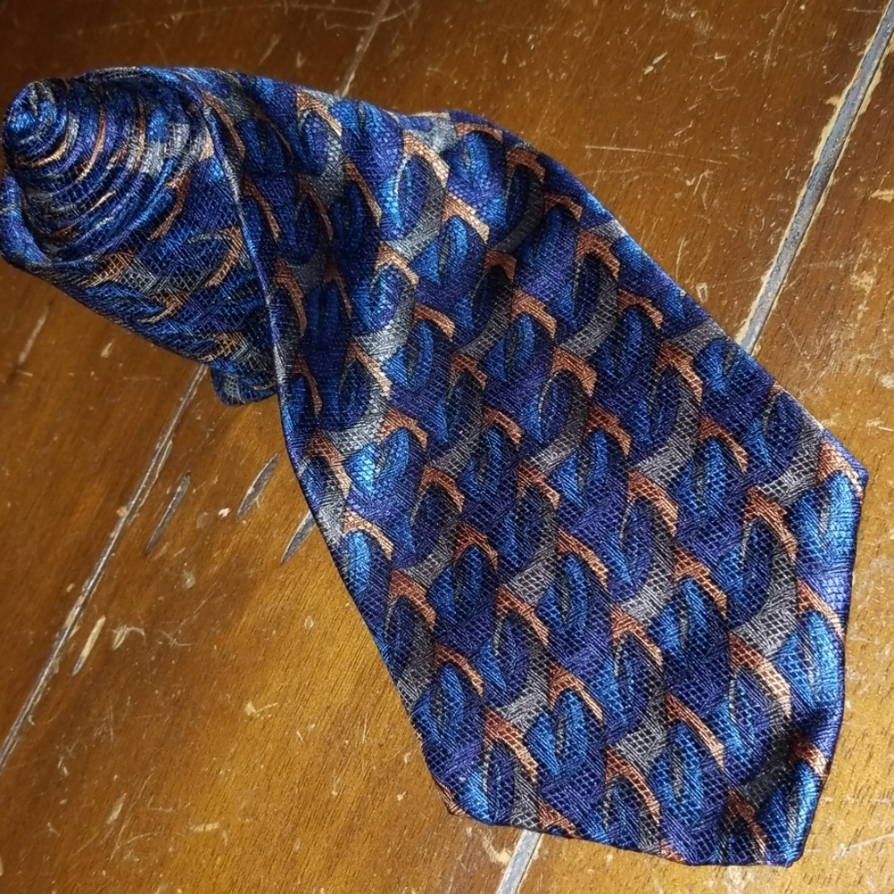 VAN HUESEN Mens Silk Tie